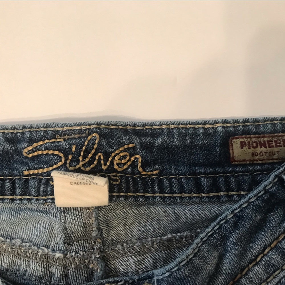 Silver jeans size 23 gently used in excellent condition - Picture 6 of 6